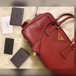 Prada Saffiano cross-body Handbag